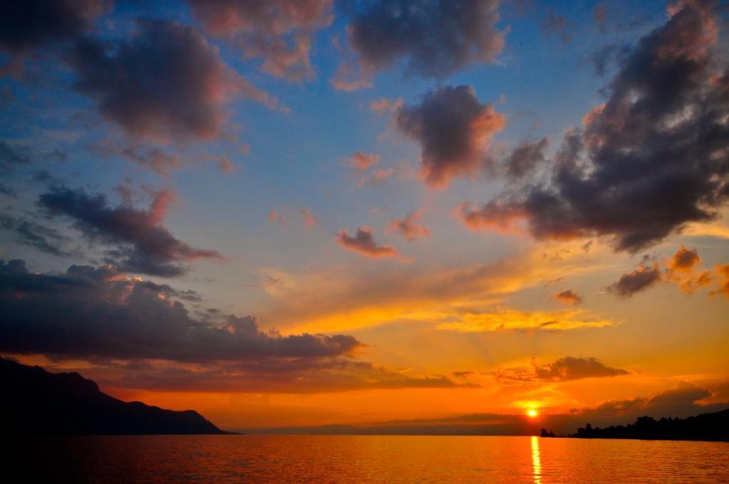 Hotel Splendid Montreux Bagian luar foto